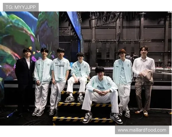 IG状态引发热议电竞圈对英雄联盟战队表现的不同看法