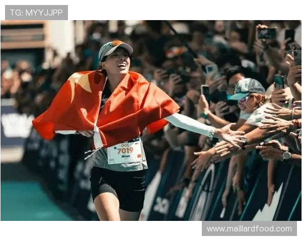 南京城市马拉松点评：极限运动队展现力量与毅力的精彩瞬间