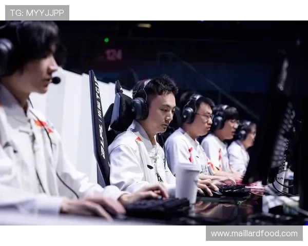 对话杨强：回顾英雄联盟职业生涯的辉煌与挑战